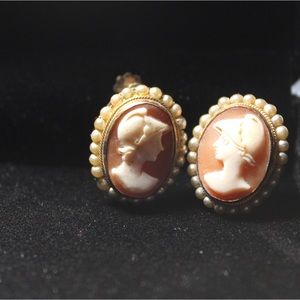800 silver  cameo earrings with faux pearls